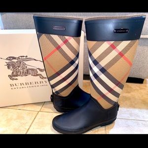 Authentic Burberry Clemence Waterproof Rainboots Size 39